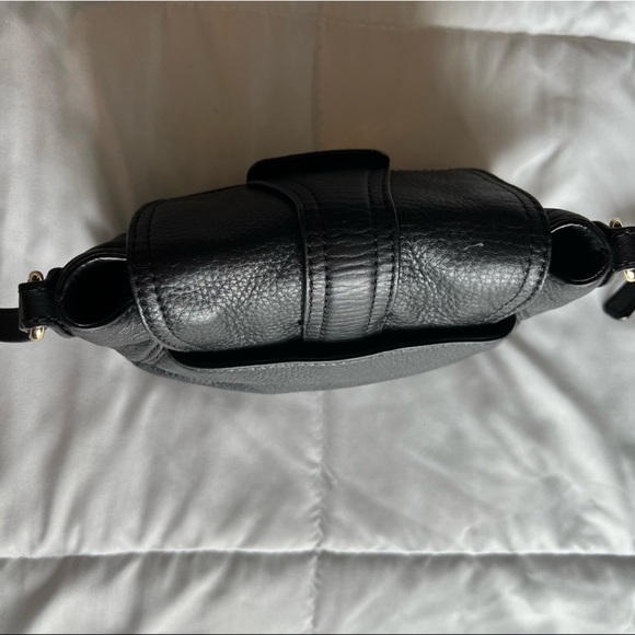 Michael Kors Black Crossbody Bag with Gold Clasp - Picture 5 of 15